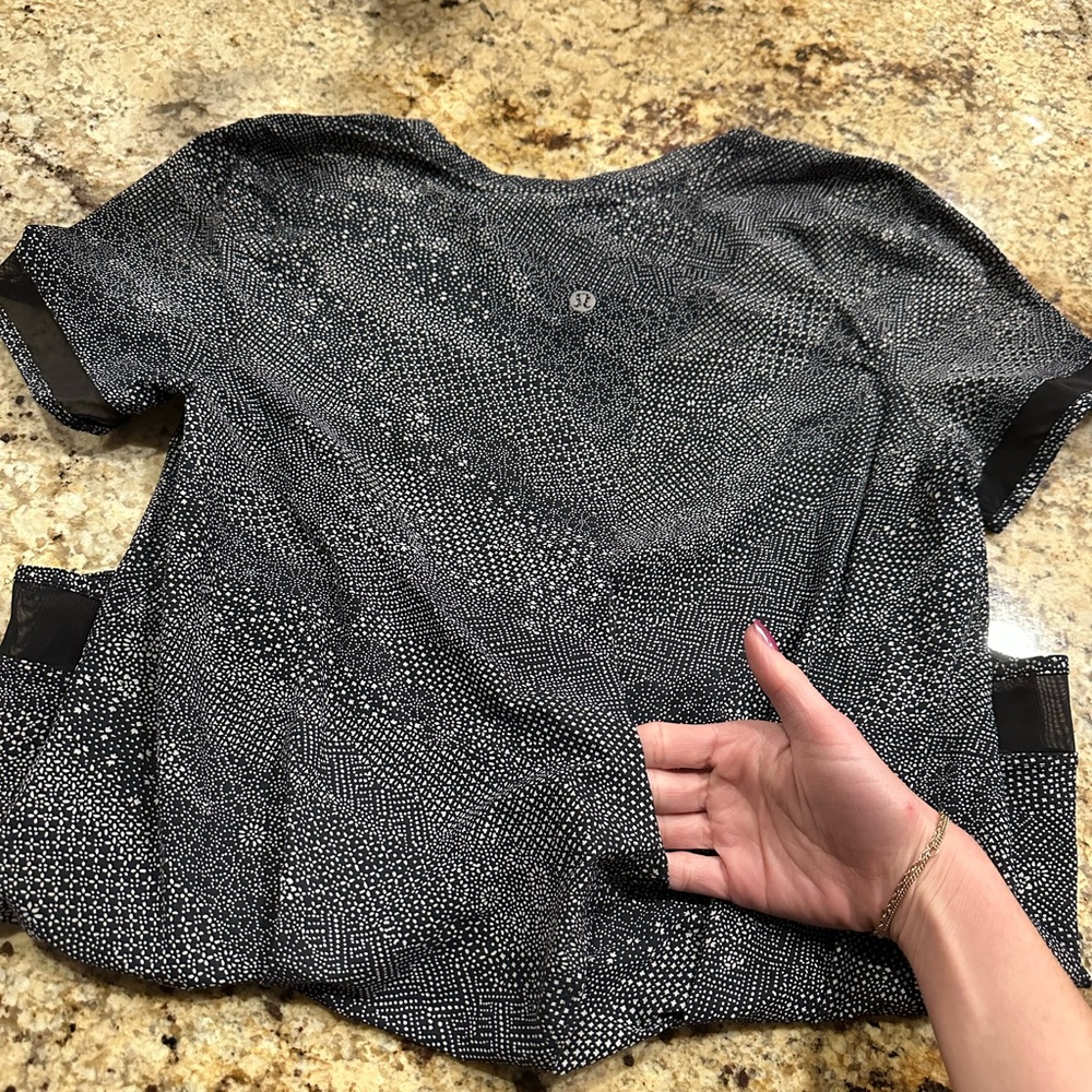 lululemon athletica Serve Up Some Sun Short Sleeve - Picture 8 of 9